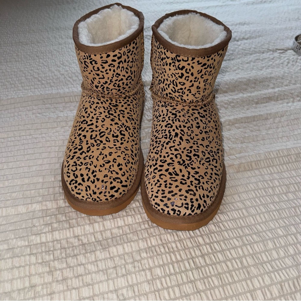 NWOB EMU Leopard Sophie Suede Mini Boot 9